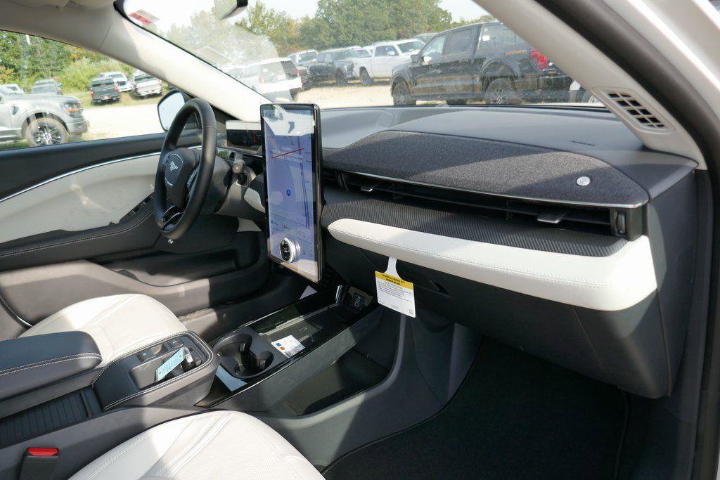 New 2025 Ford Mustang Mach-E Premium image 9