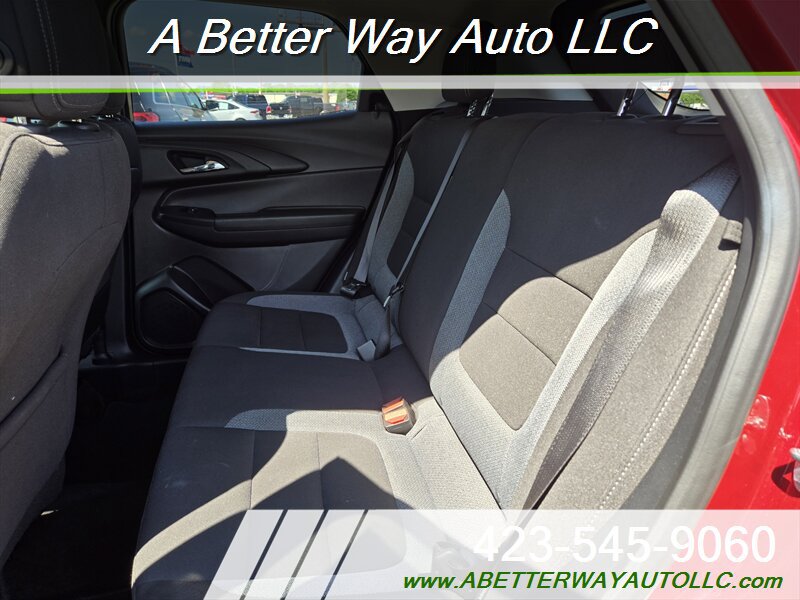 Used 2025 Chevrolet TrailBlazer LT AWD/4WD image 8