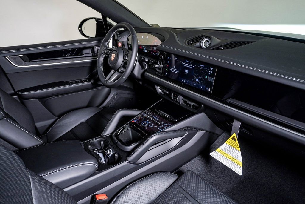 New 2026 Porsche Cayenne S image 14
