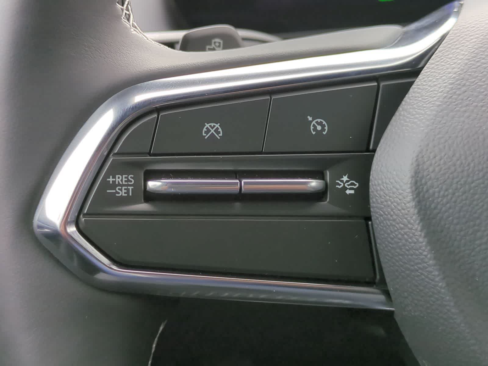 New 2026 Chevrolet Equinox EV LT AWD/4WD image 15