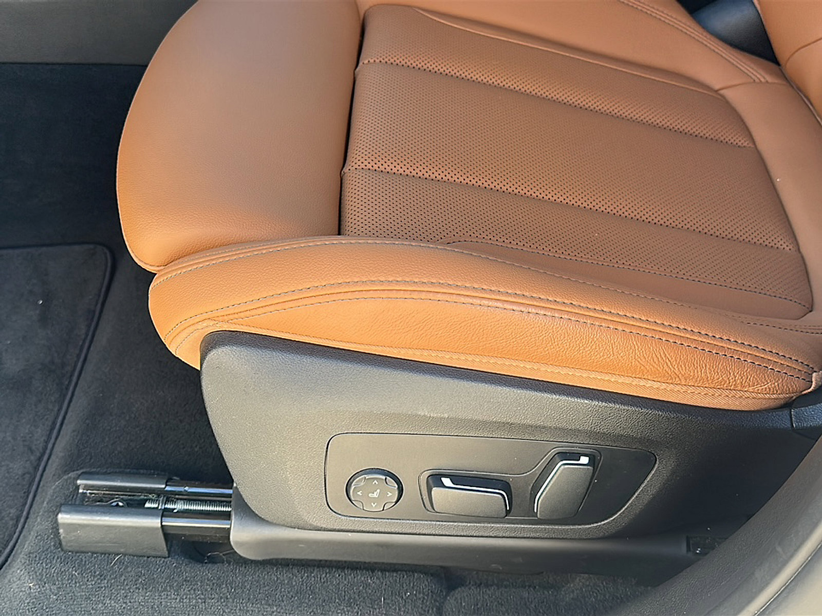 Certified 2024 BMW X3 sDrive30i w/ Premium Package image 15