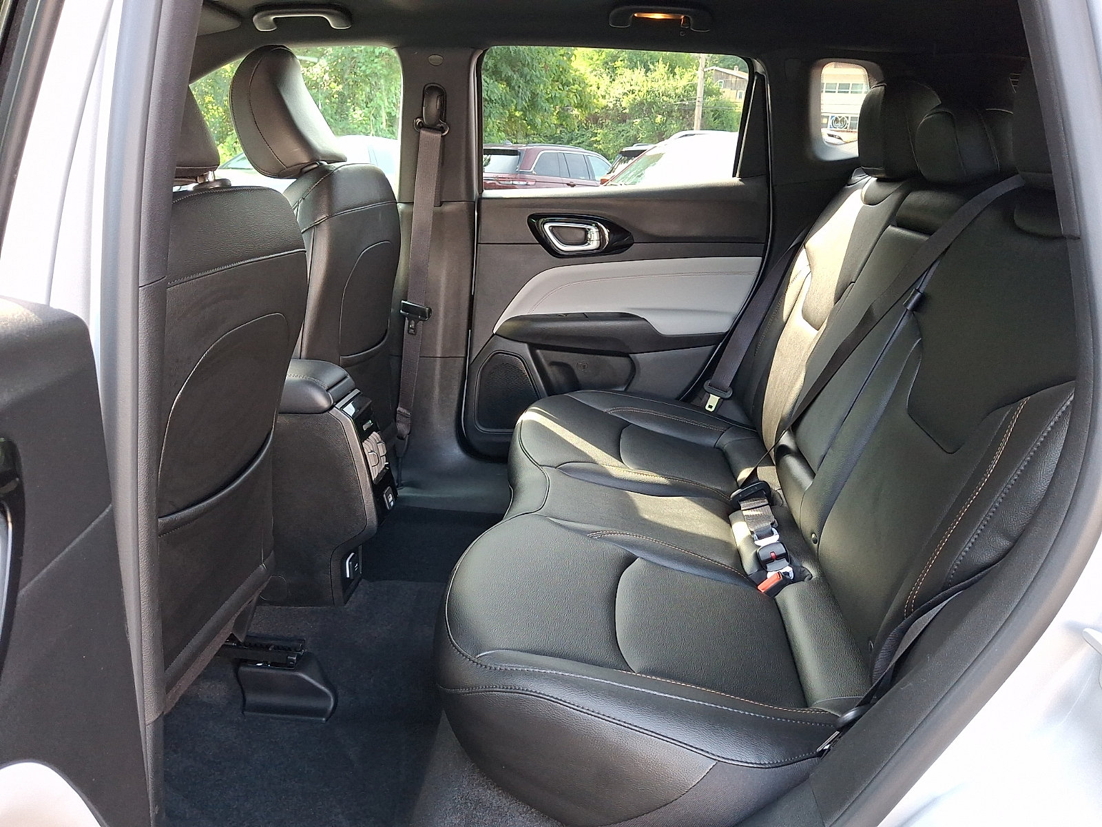 Certified 2024 Jeep Compass Limited AWD/4WD image 10