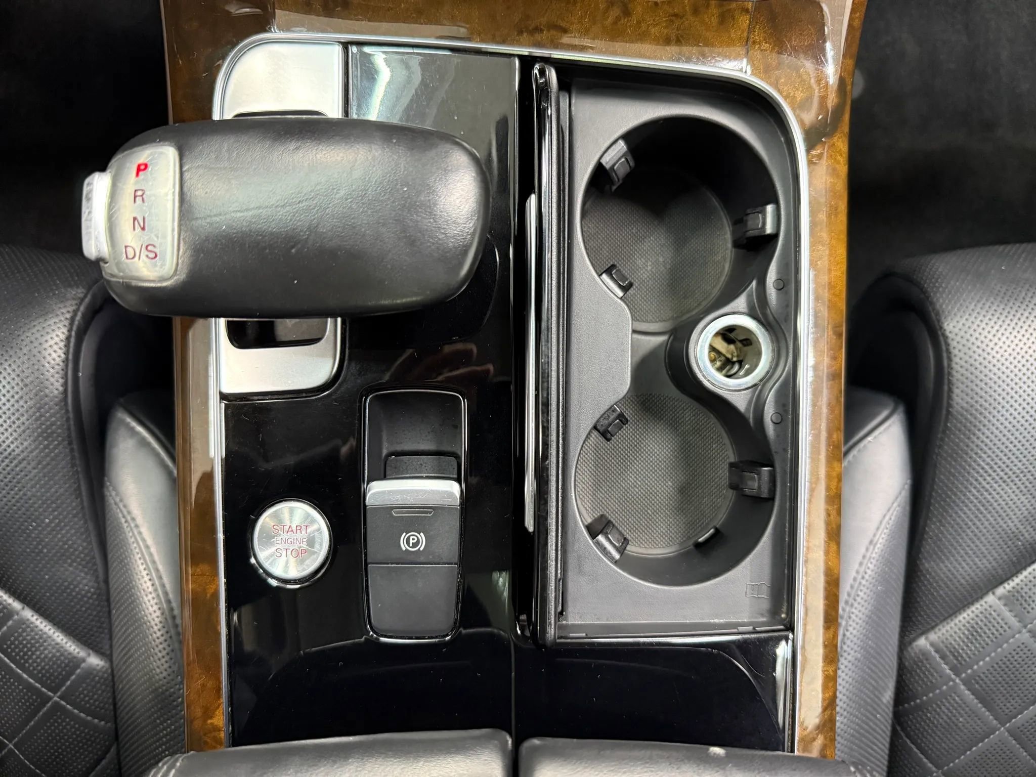 Used 2015 Audi A8 L 3.0T w/ Premium Package image 31