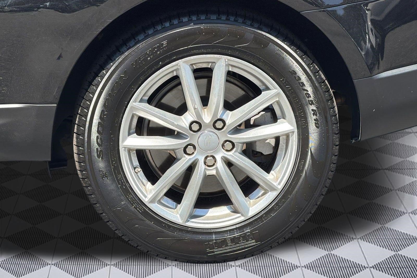 Used 2019 Land Rover Range Rover Sport SE AWD/4WD image 11