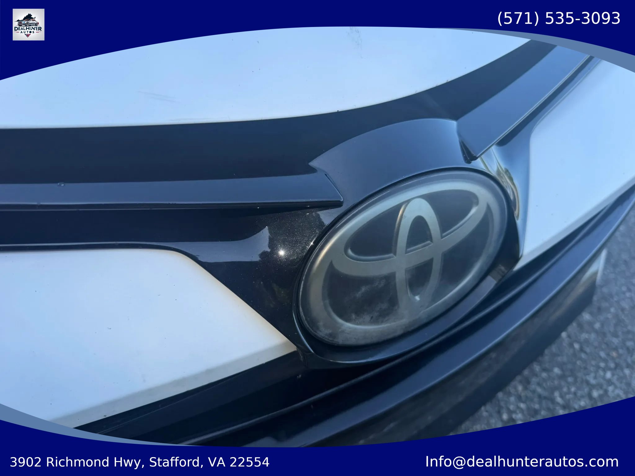 Used 2017 Toyota Corolla LE FWD image 6