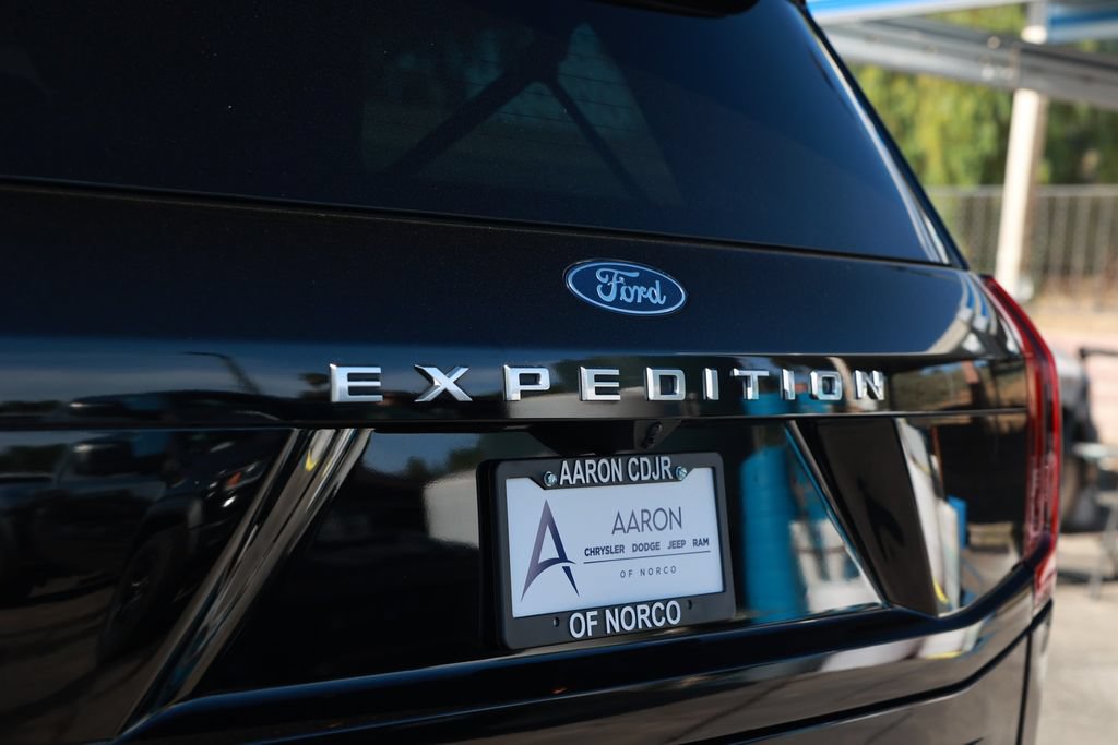 Used 2025 Ford Expedition Max Active AWD/4WD image 14
