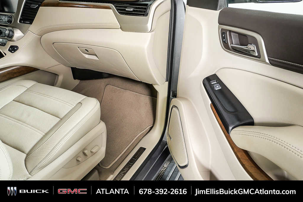 Used 2020 GMC Yukon XL Denali w/ Denali Premium Package RWD image 25