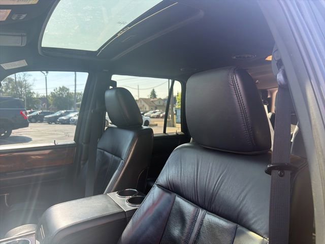 Used 2016 Lincoln Navigator Select AWD/4WD image 25