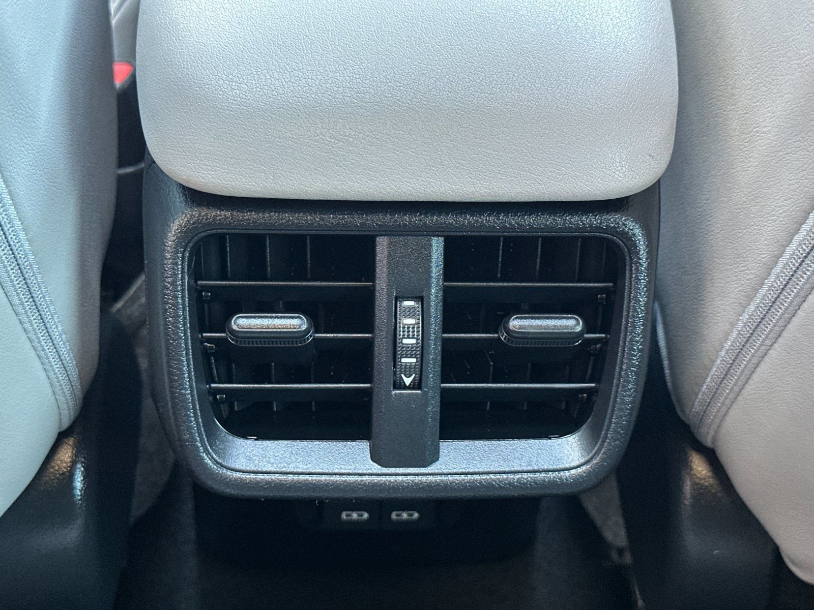 Used 2024 Lexus UX 250h FWD image 14