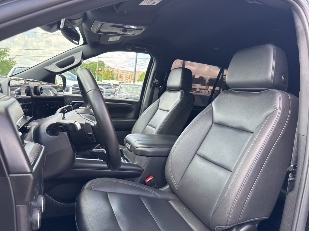 Used 2025 Chevrolet Tahoe Z71 AWD/4WD image 19