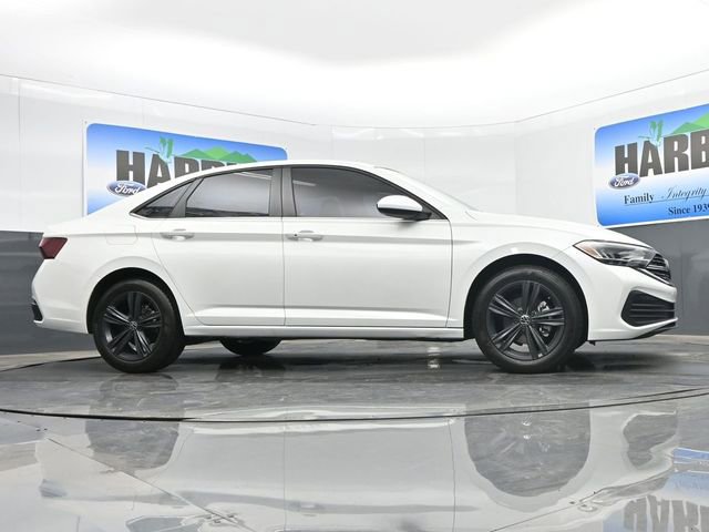 Used 2024 Volkswagen Jetta SE w/ Panoramic Sunroof Package FWD image 21
