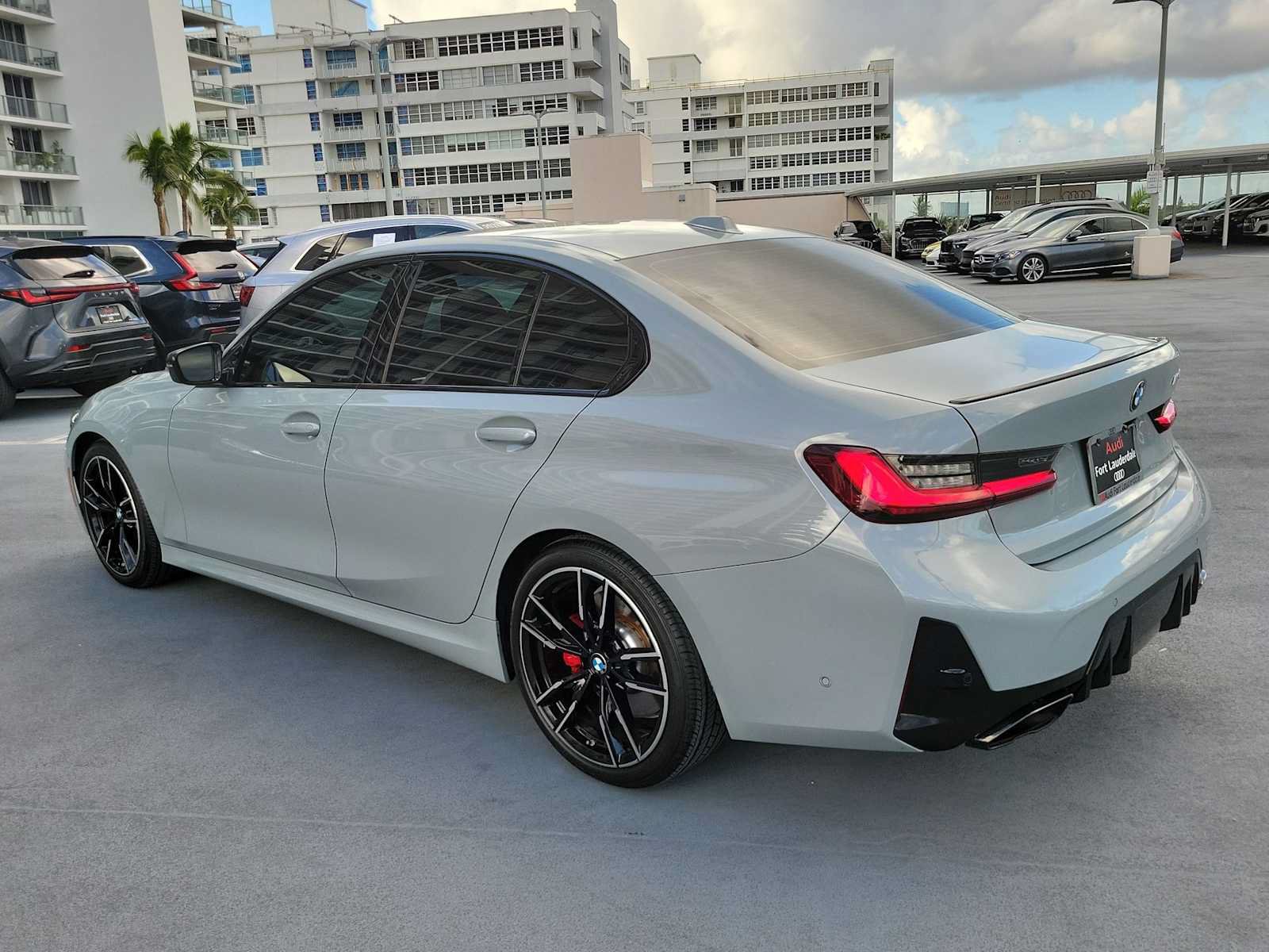 Used 2023 BMW M340i w/ Shadowloine Package RWD image 4