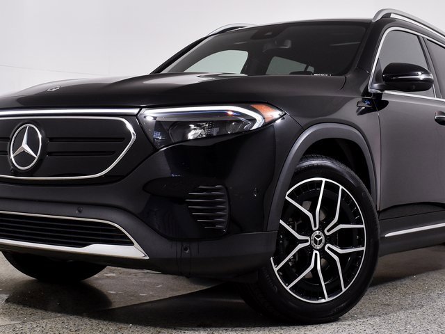 Used 2022 Mercedes-Benz EQB 300 4MATIC image 7