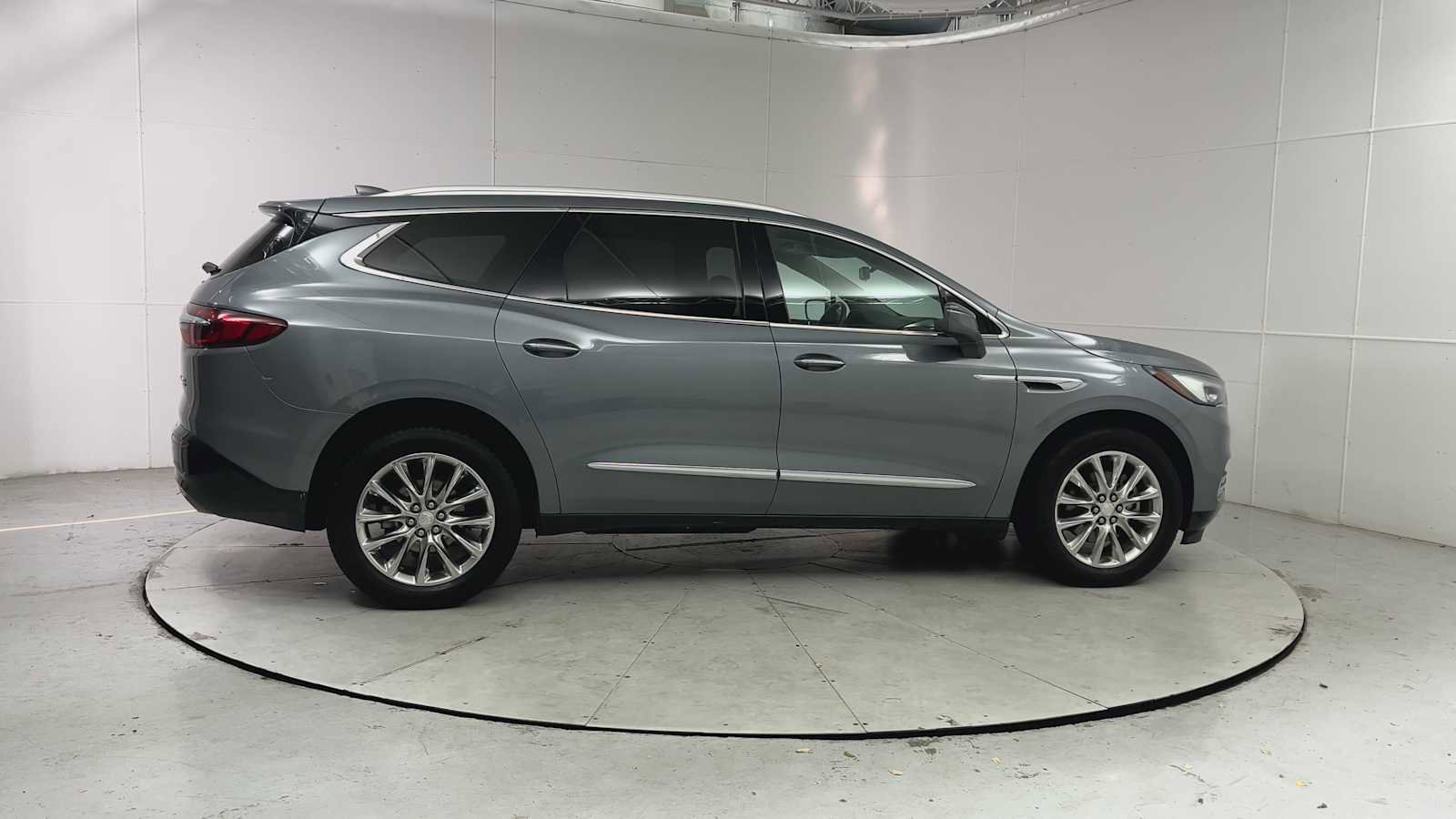 Used 2019 Buick Enclave Premium w/ Experience Buick Package AWD/4WD image 9