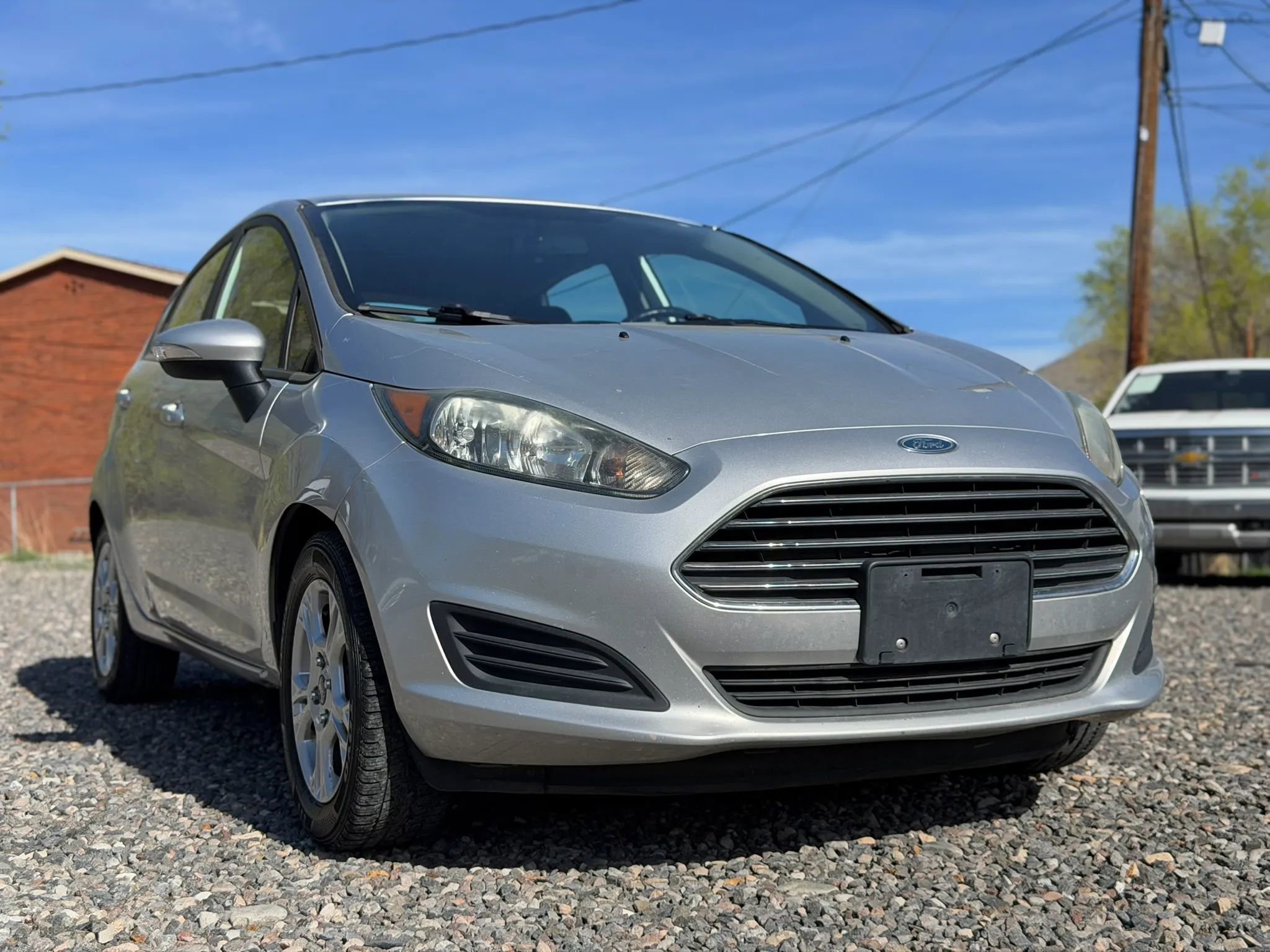 Used 2015 Ford Fiesta SE image 1