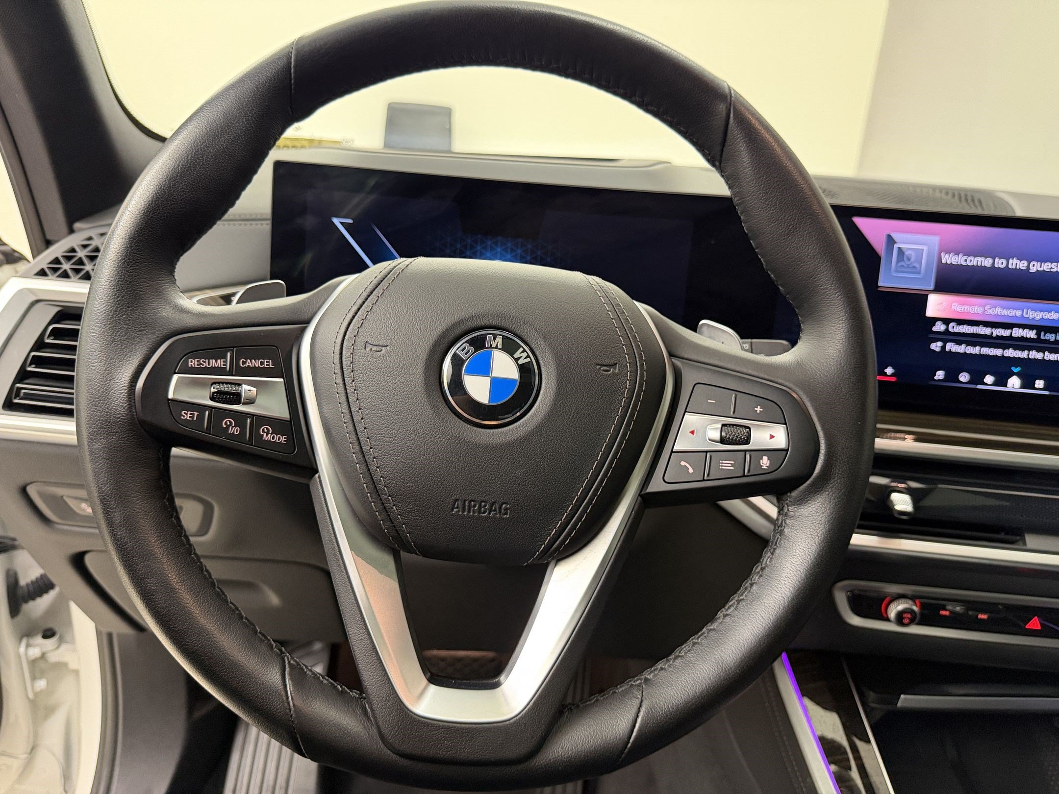 Used 2024 BMW X5 sDrive40i w/ Parking Assistance Package RWD image 11