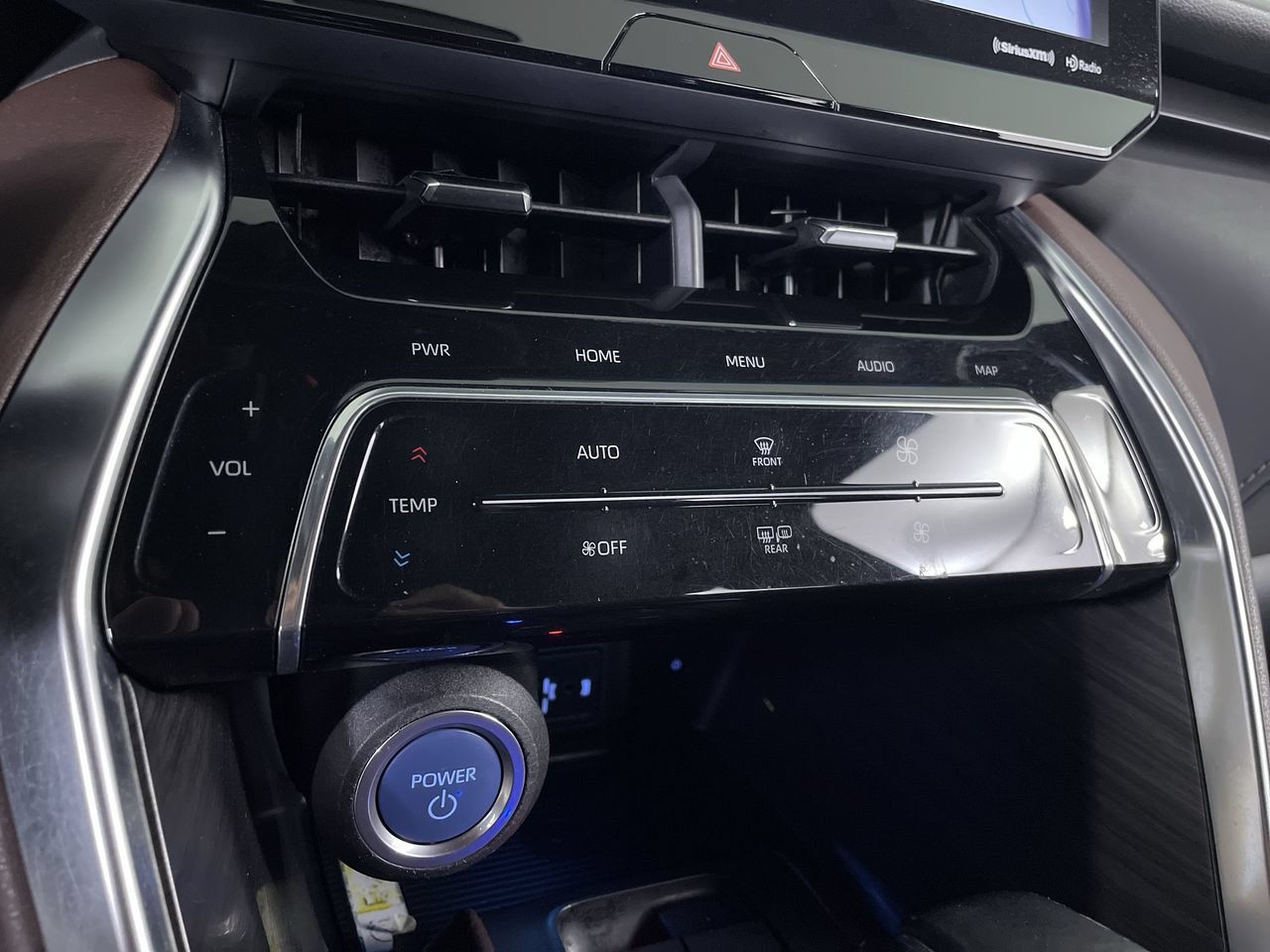 Used 2021 Toyota Venza Limited AWD/4WD image 17