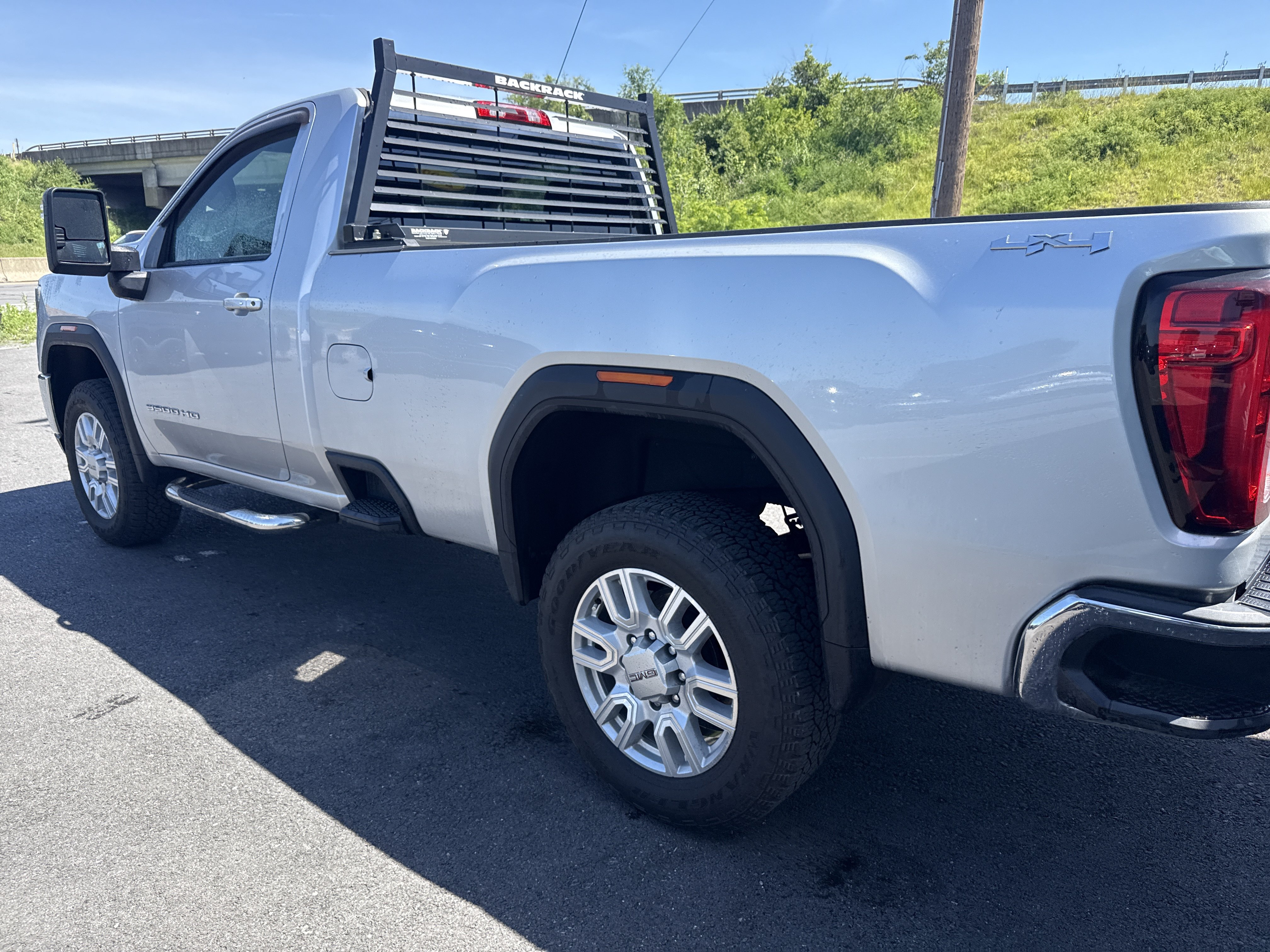 Used 2022 GMC Sierra 3500 SLE w/ SLE Convenience Package AWD/4WD video 3