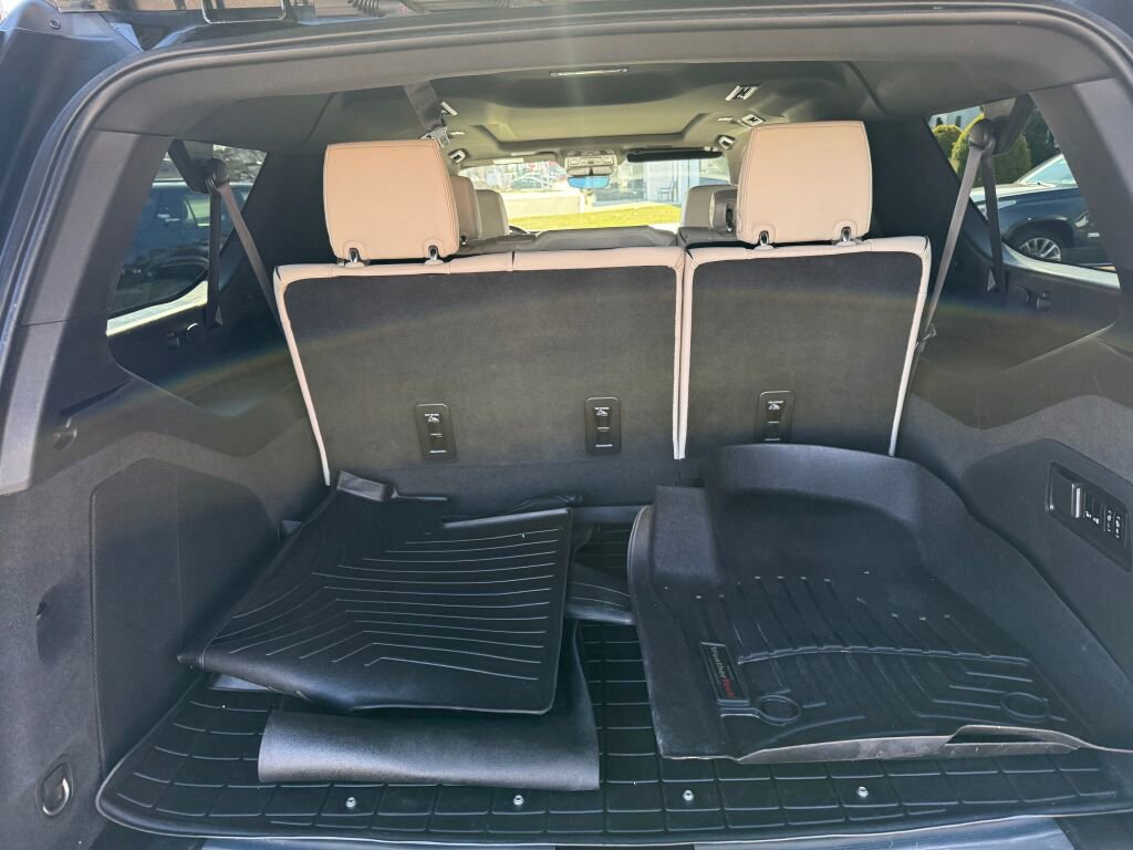 Used 2021 Cadillac Escalade ESV Sport w/ Driver Assist Tech Package image 34