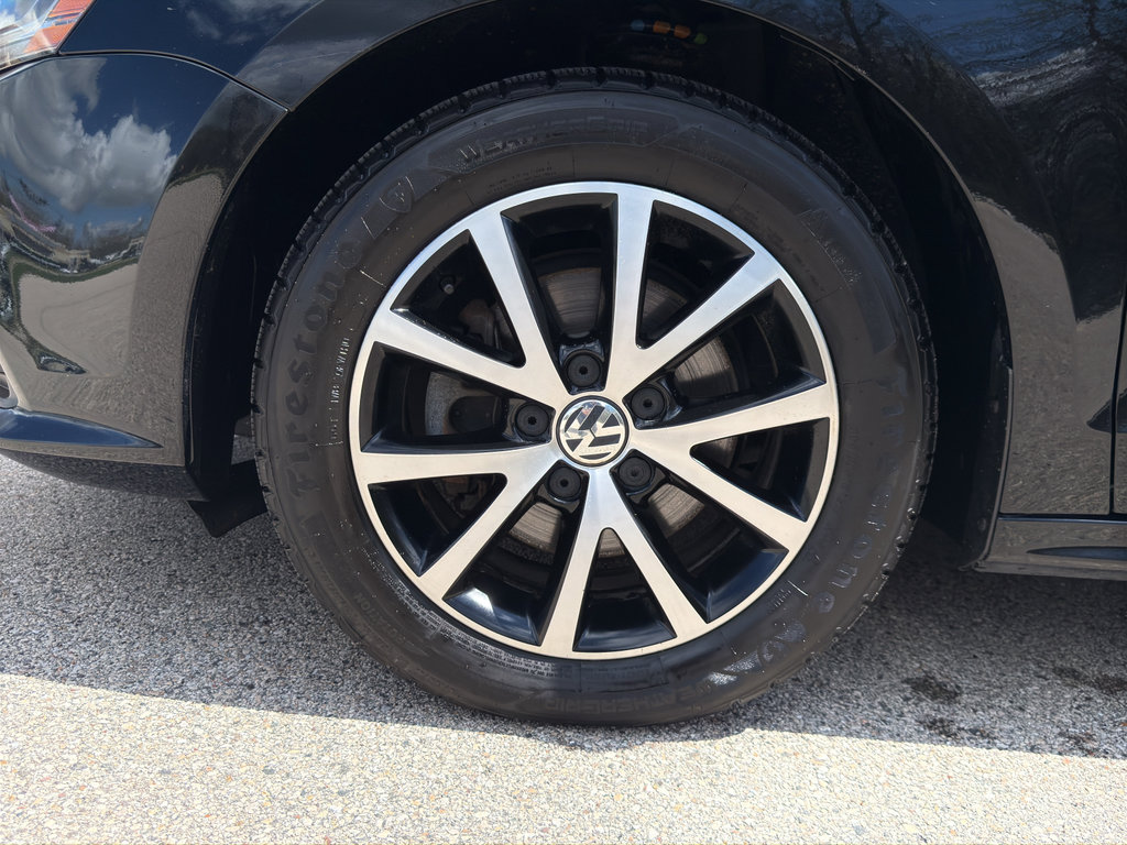 Used 2017 Volkswagen Jetta SE FWD image 14