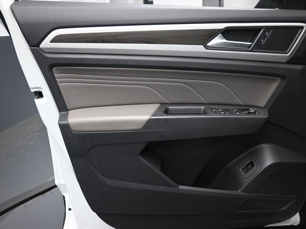 Used 2023 Volkswagen Atlas SE image 19