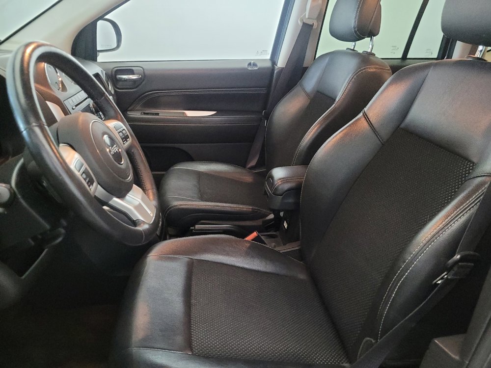 Used 2016 Jeep Compass Latitude AWD/4WD image 17