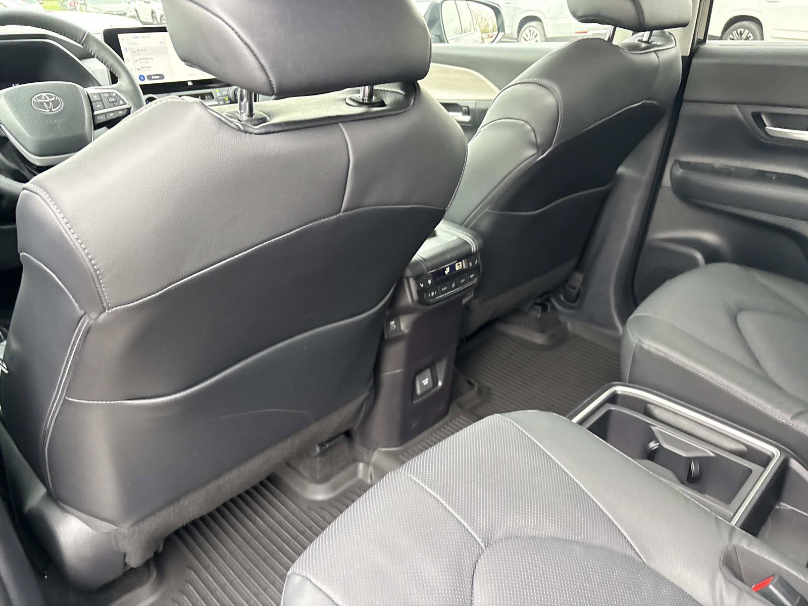 Used 2026 Toyota Grand Highlander Platinum image 30