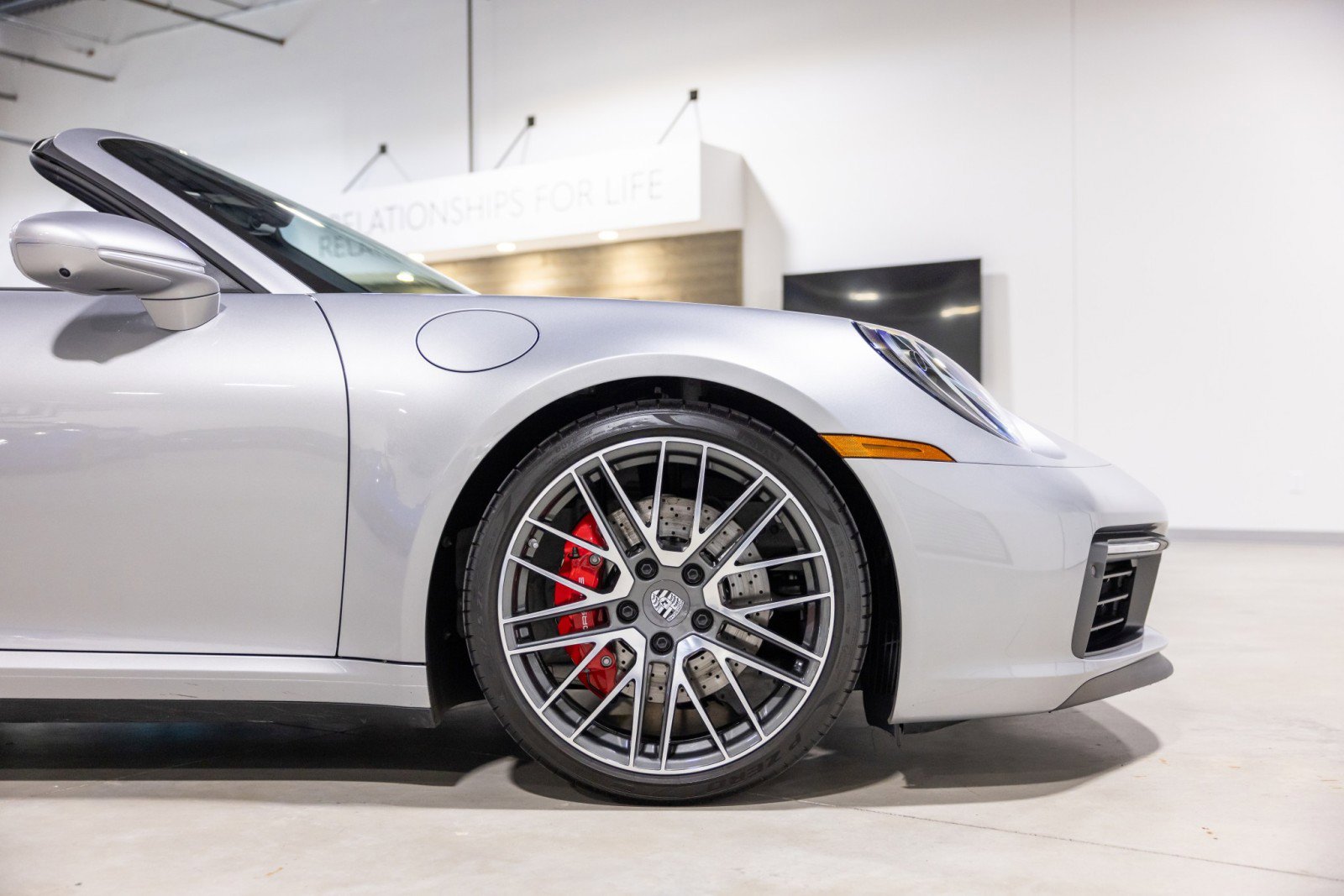 Used 2024 Porsche 911 Carrera S w/ Sport Package image 18