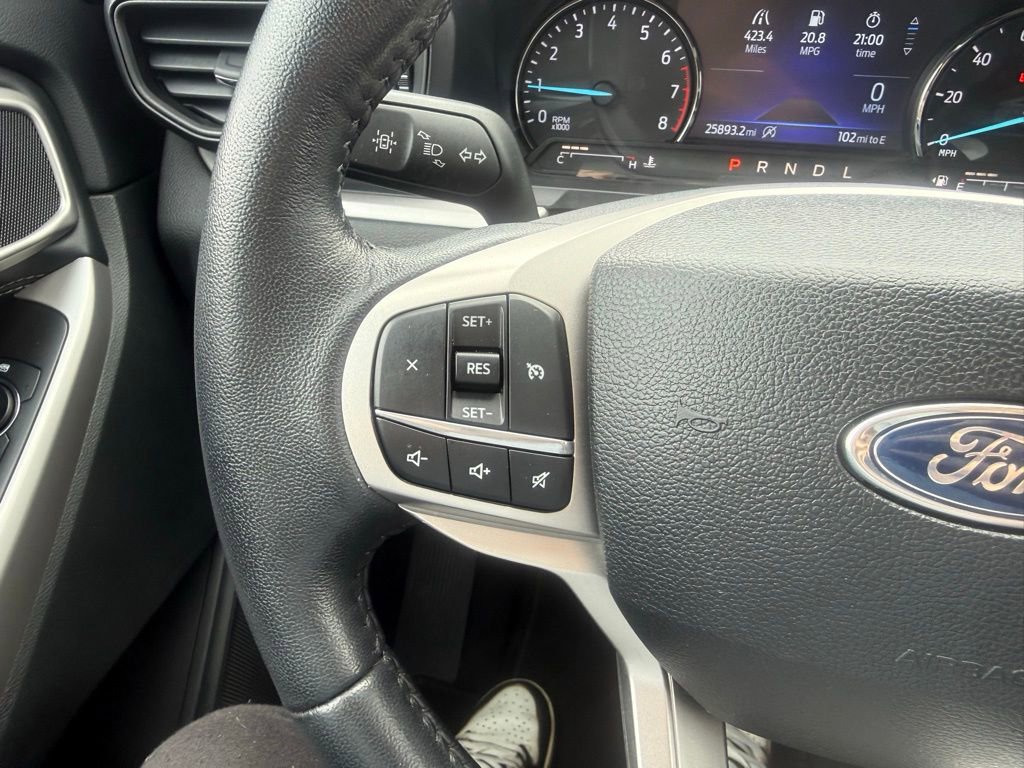 Used 2024 Ford Explorer XLT AWD/4WD image 18