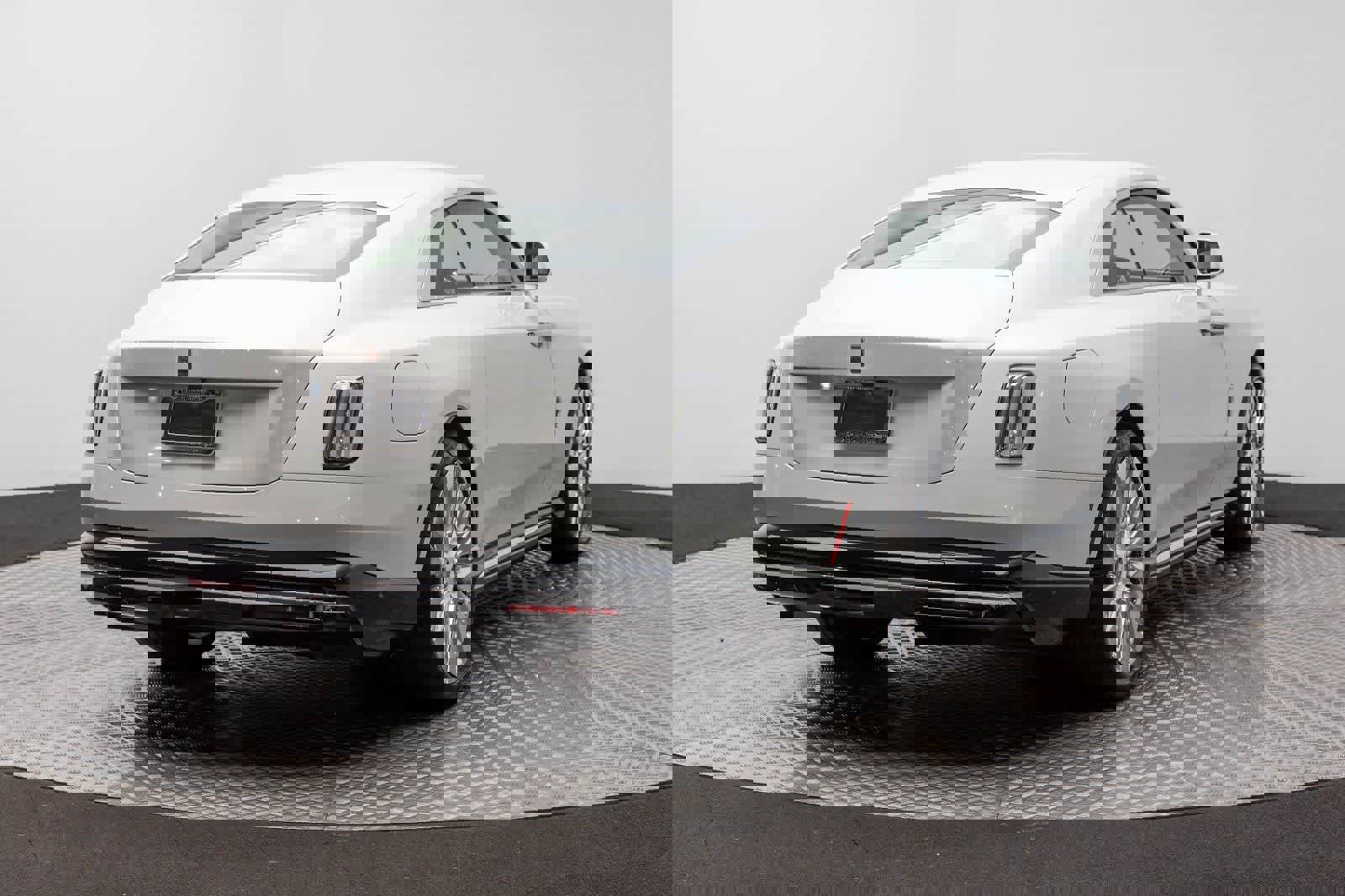 New 2026 Rolls-Royce Spectre image 2