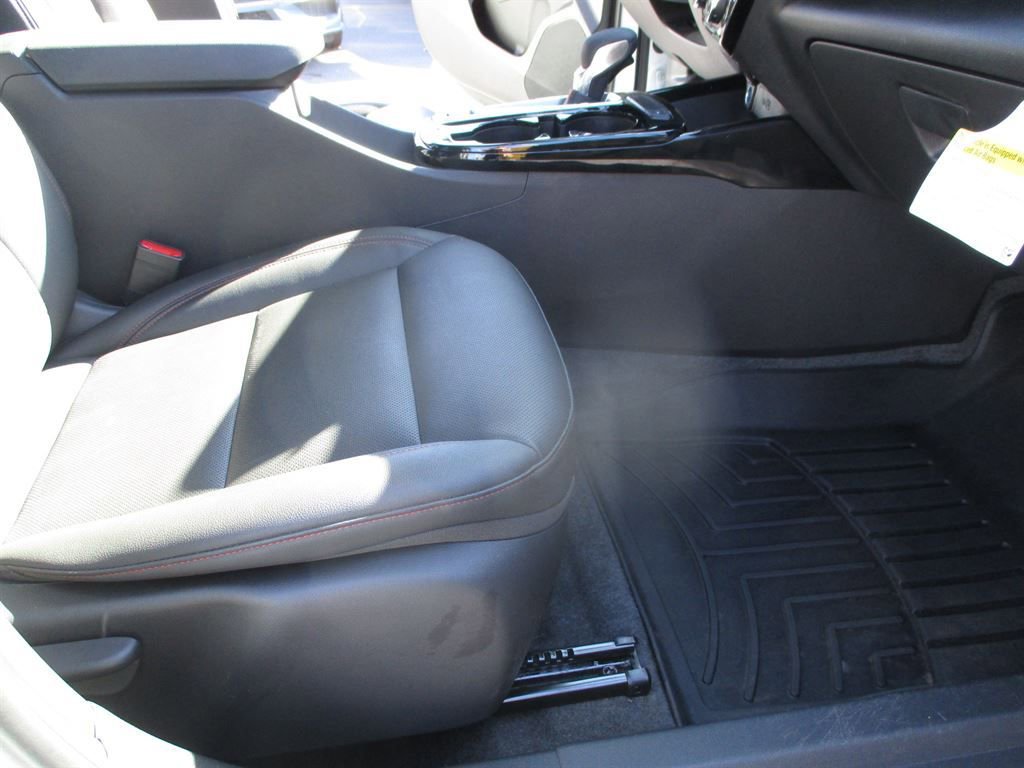 Used 2025 Chevrolet Trax RS w/ Driver Confidence Package image 22