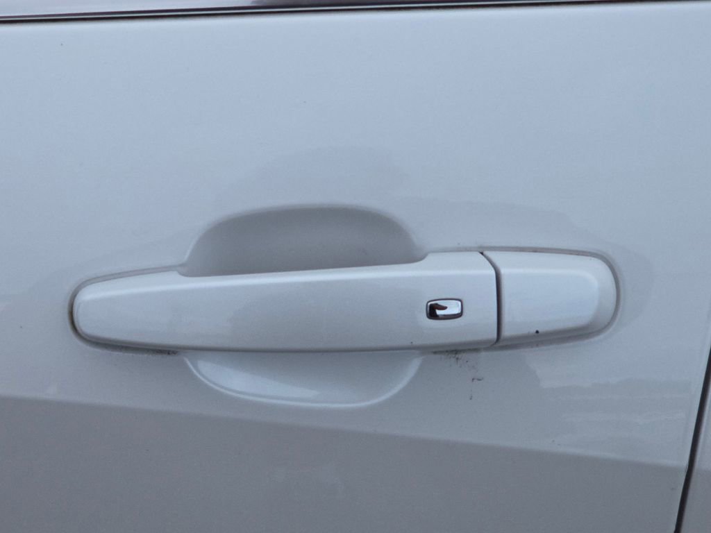 Used 2016 Chevrolet Malibu LT FWD image 10