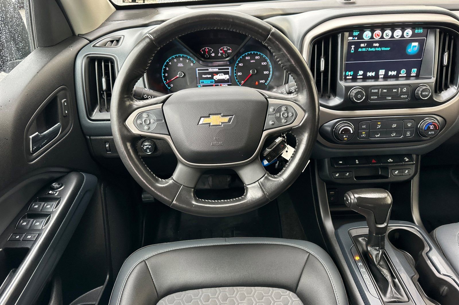 Used 2018 Chevrolet Colorado Z71 w/ Z71 Midnight Edition image 17