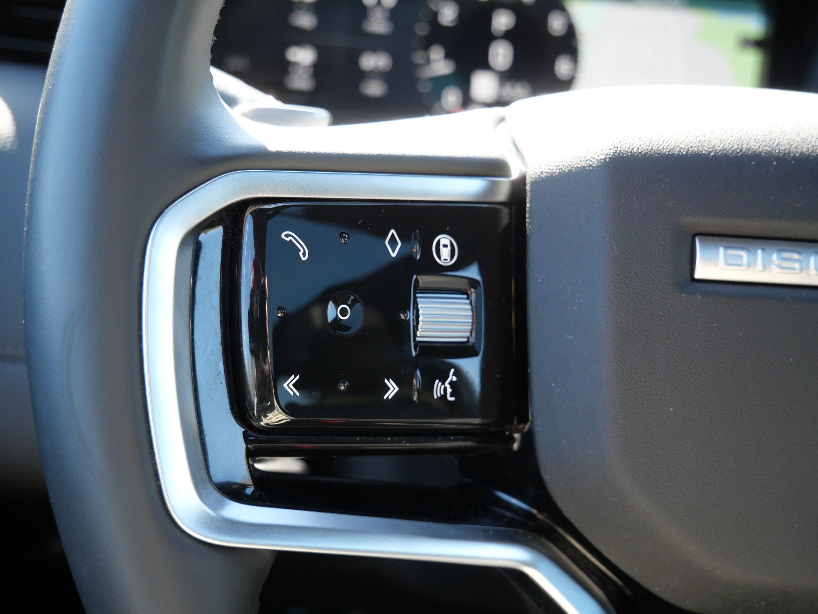 Used 2024 Land Rover Discovery Sport Dynamic SE AWD/4WD image 26