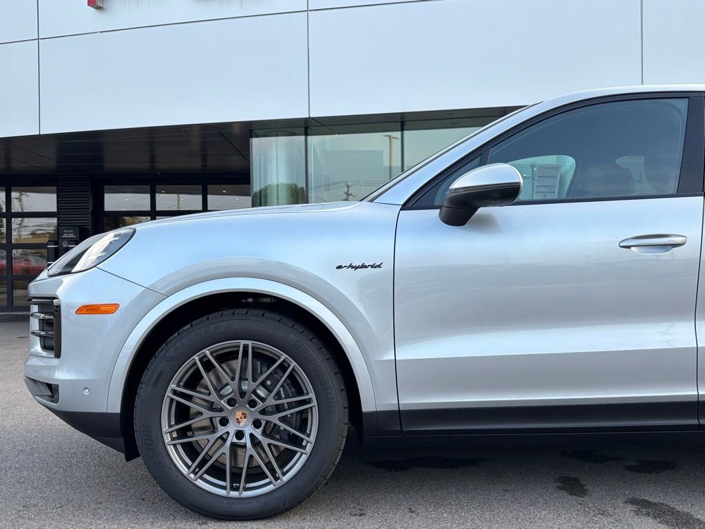 New 2026 Porsche Cayenne E-Hybrid Coupe image 28