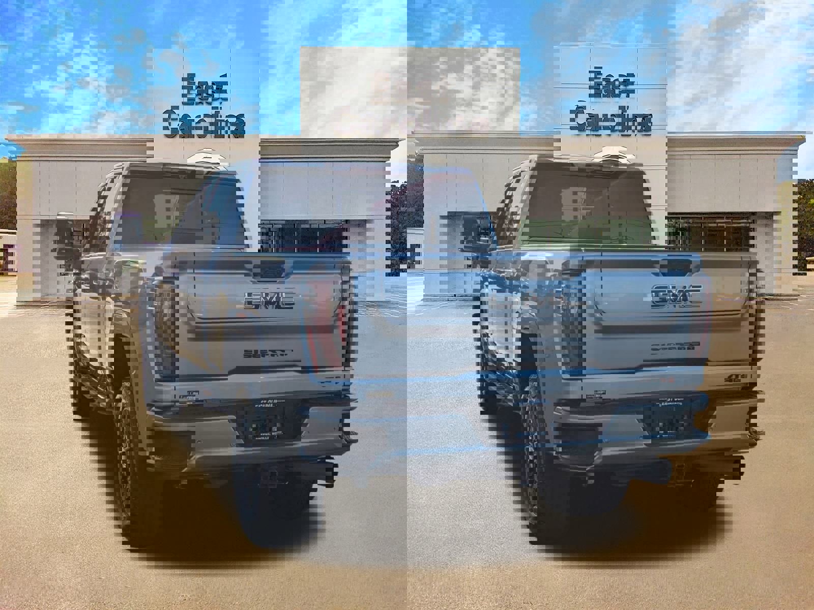 Used 2024 GMC Sierra 2500 AT4 w/ AT4 Premium Plus Package image 5