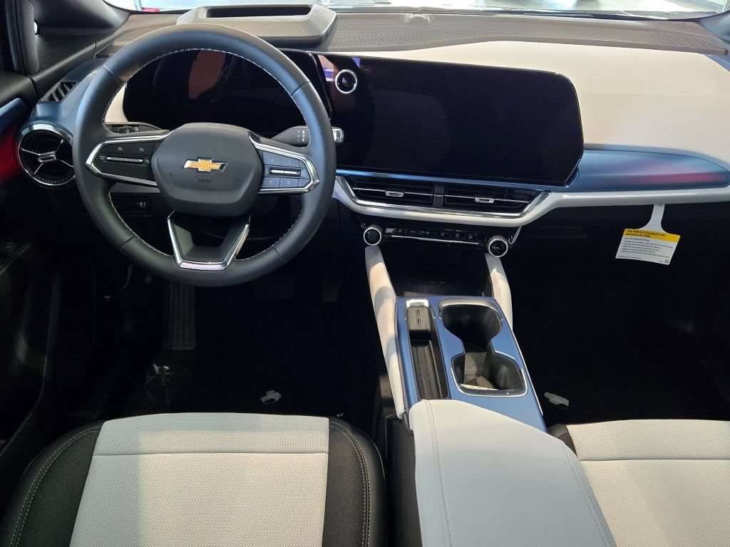 New 2026 Chevrolet Equinox EV LT w/ Convenience Package II FWD image 18