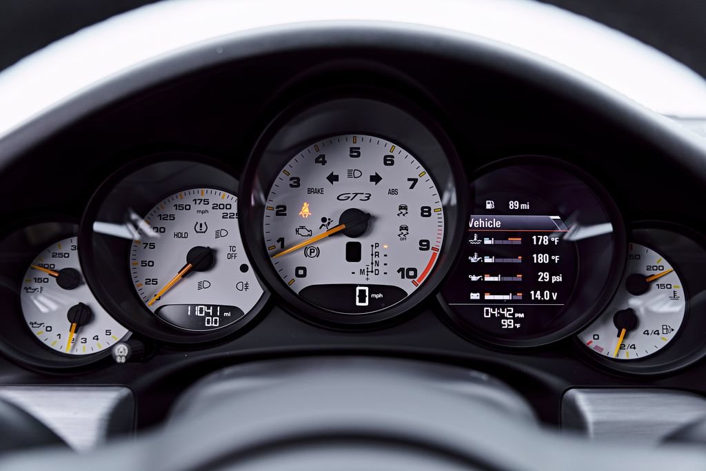 Used 2018 Porsche 911 GT3 RWD image 76