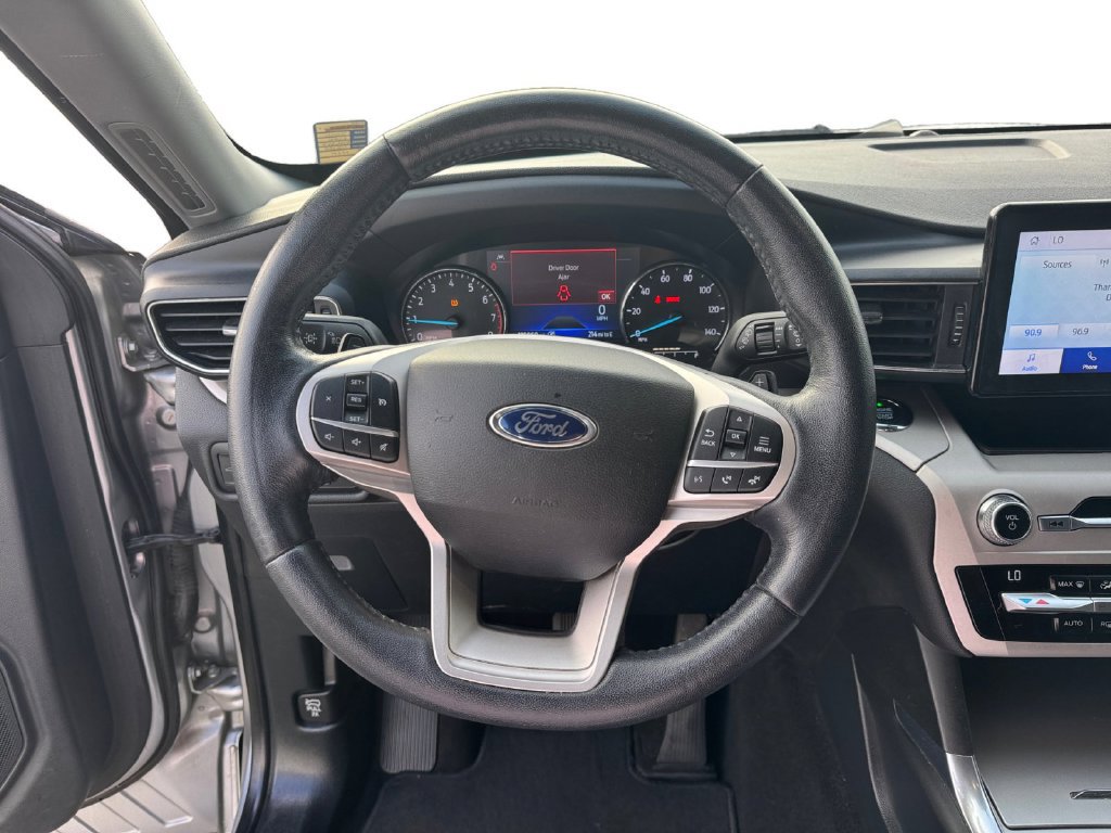 Used 2020 Ford Explorer XLT w/ Equipment Group 202A RWD image 14