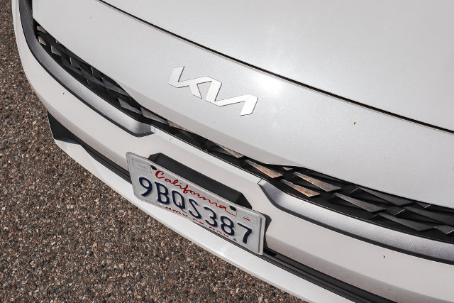 Used 2022 Kia Forte LXS w/ LXS Technology Package FWD image 12