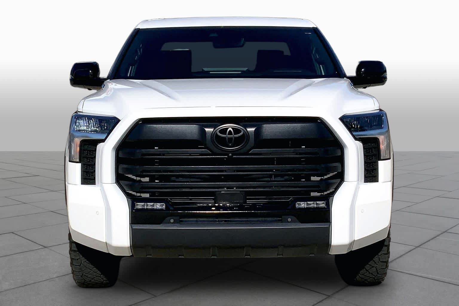 Used 2026 Toyota Tundra Limited AWD/4WD image 4