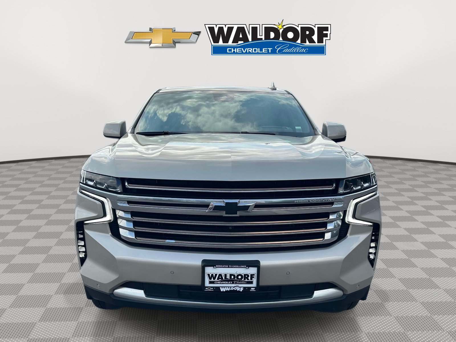 Used 2024 Chevrolet Suburban High Country w/ Max Trailering Package AWD/4WD image 2