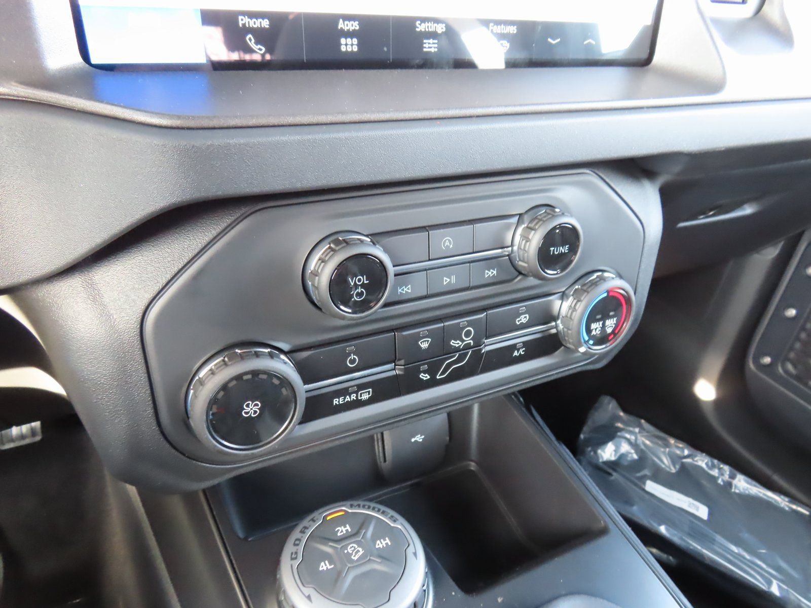 New 2025 Ford Bronco 4-Door image 14