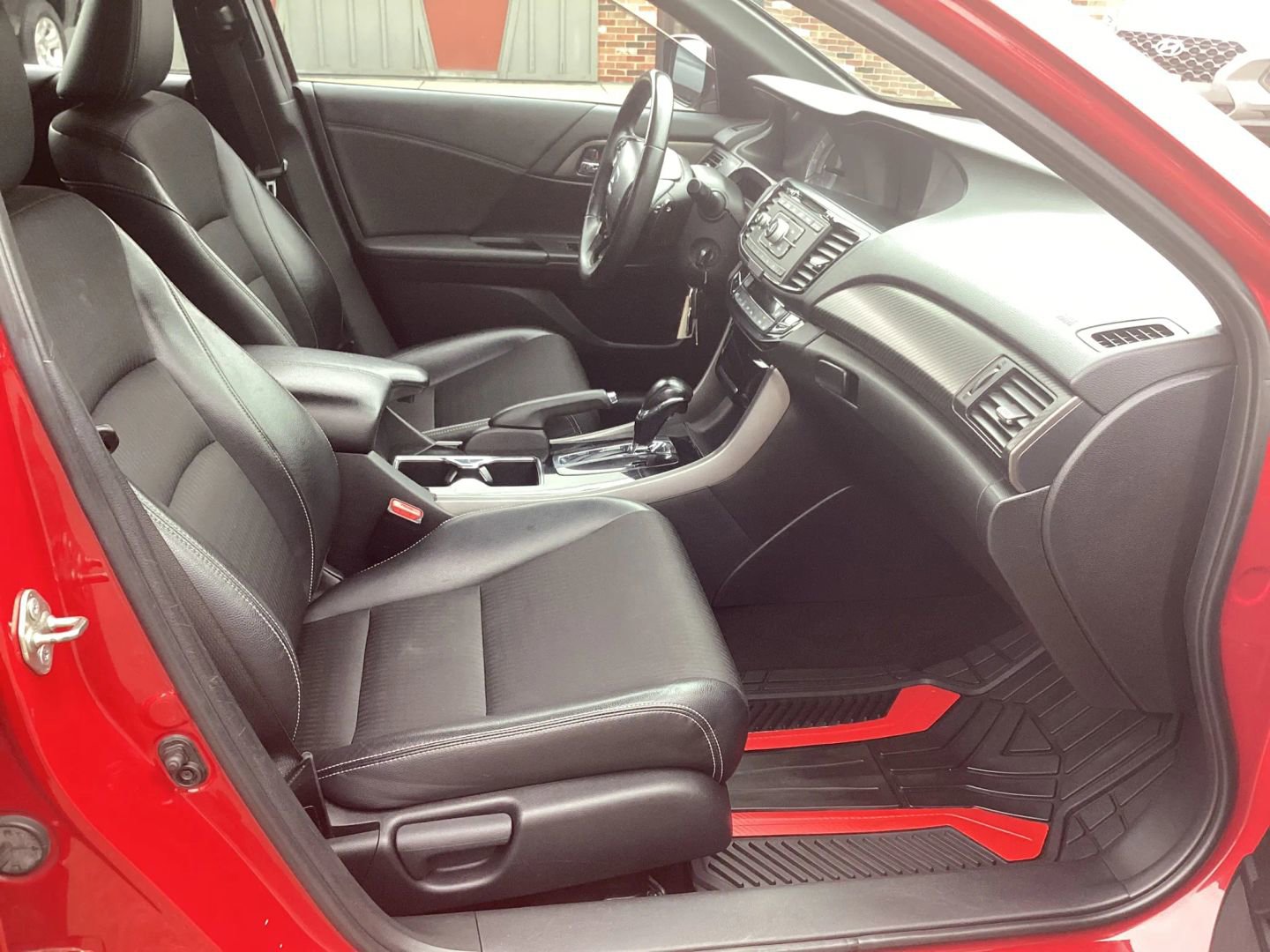 Used 2016 Honda Accord Sport image 13