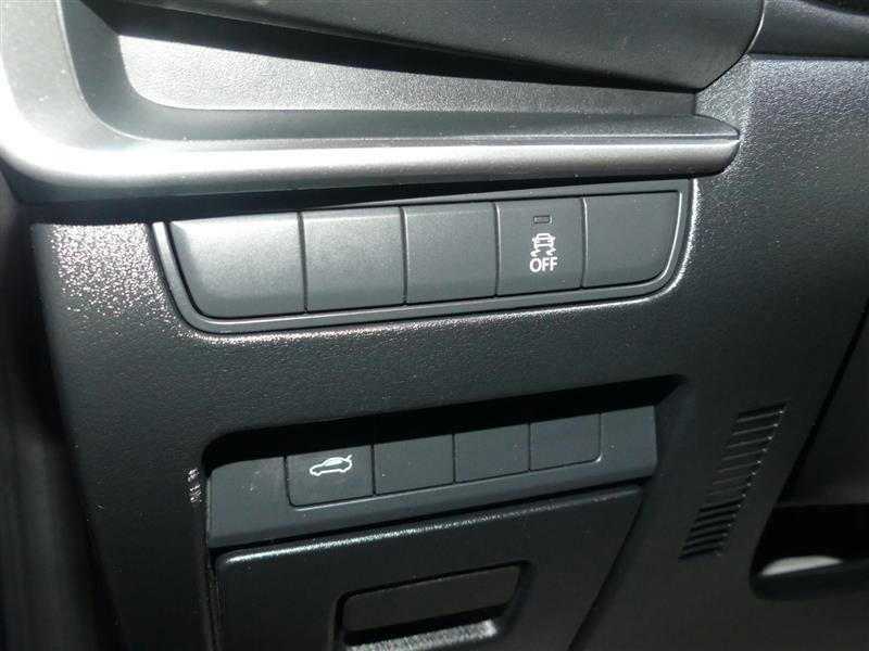 Used 2019 MAZDA MAZDA3 Sedan image 28