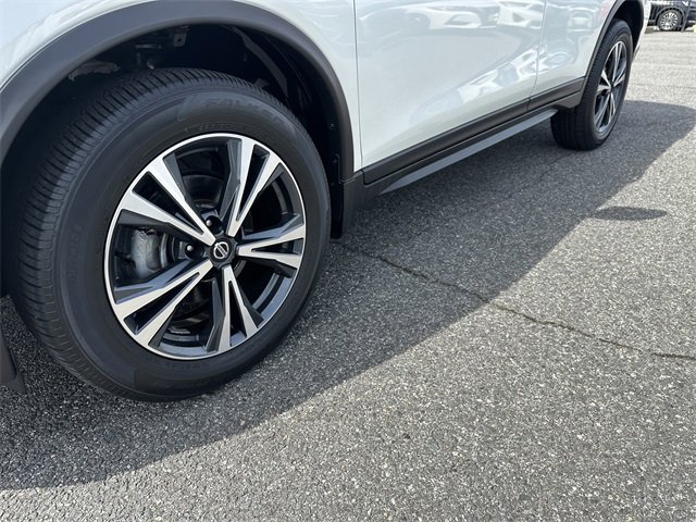 Used 2019 Nissan Rogue SV w/ Premium Package image 12