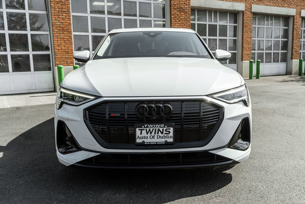 Used 2021 Audi e-tron Premium Plus w/ Premium Plus Package AWD/4WD image 37