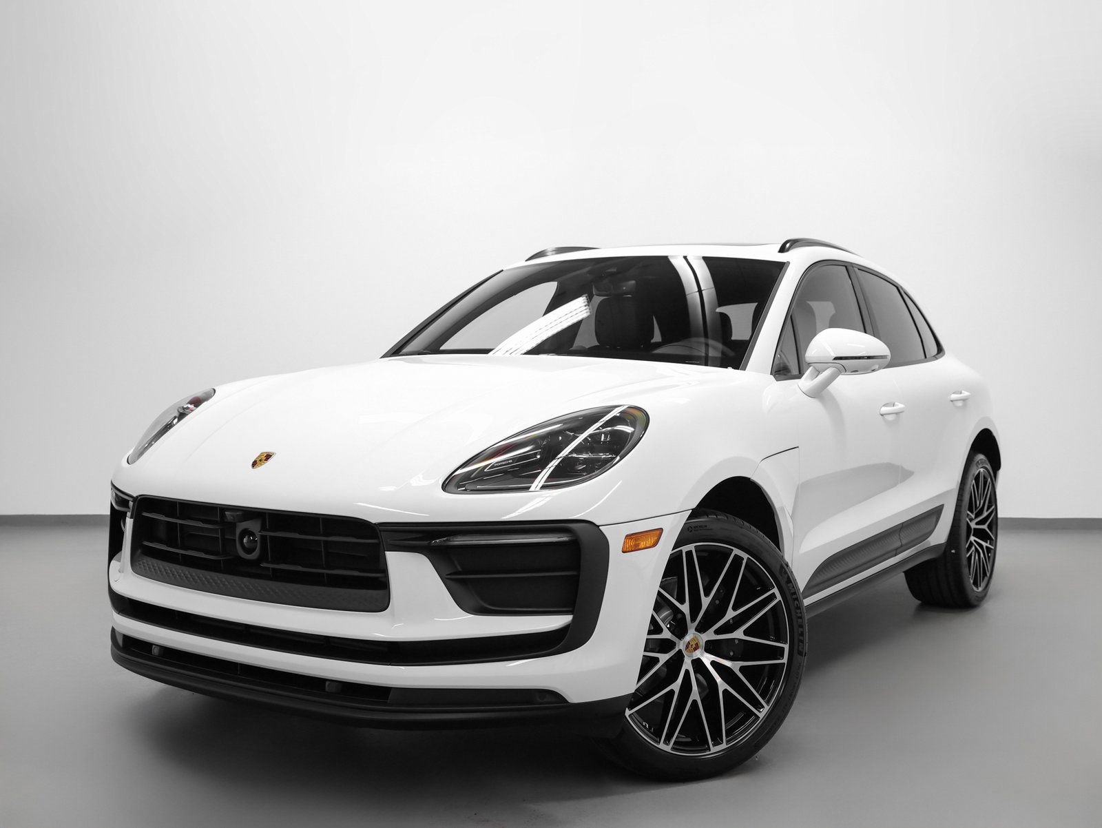 Certified 2026 Porsche Macan image 6