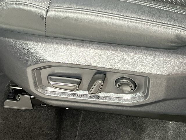 New 2025 Toyota Tundra Limited w/ TRD Off-Road Package AWD/4WD image 13