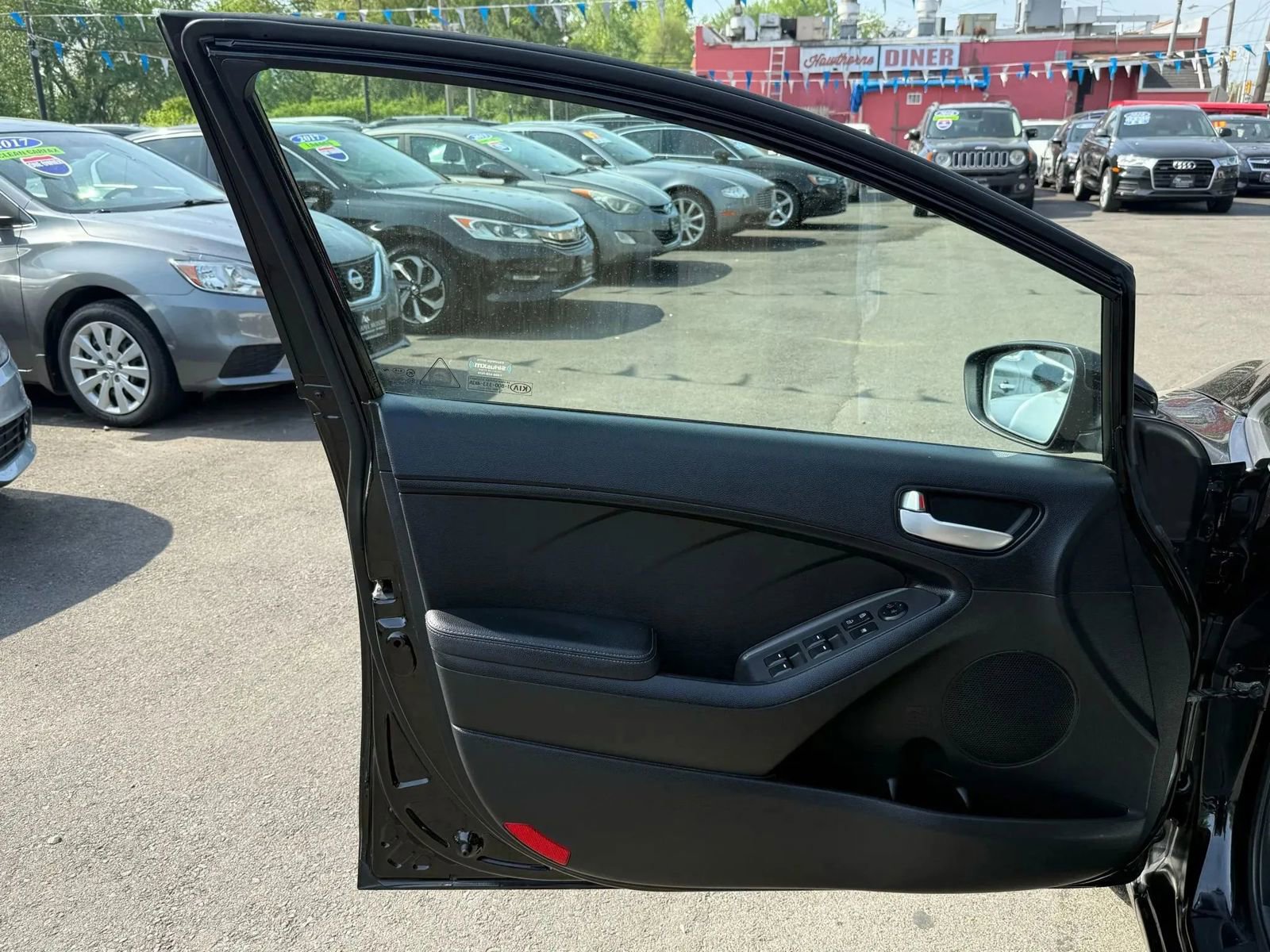 Used 2017 Kia Forte LX w/ LX Popular Package image 12